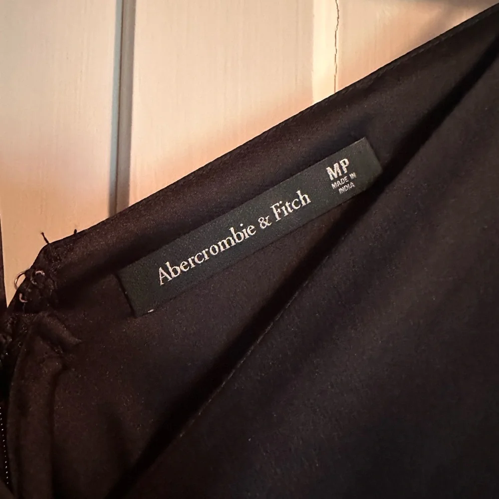 Abercrombie & Fitch Black Twist-Front Maxi Dress
